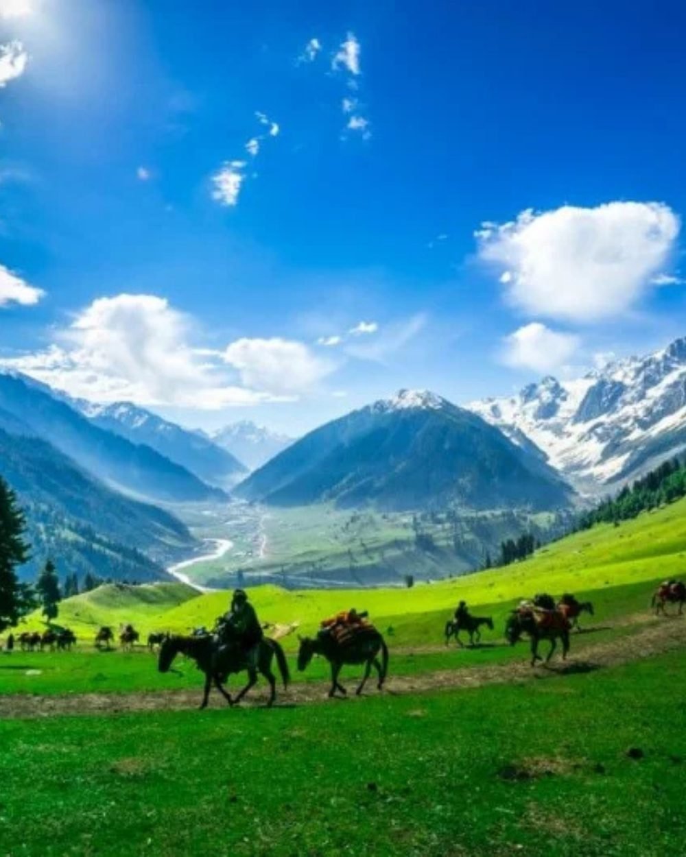 Northern Pakistan scenery — Darwesh Travels tour 14
